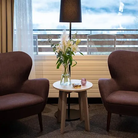 Sunstar & Grindelwald