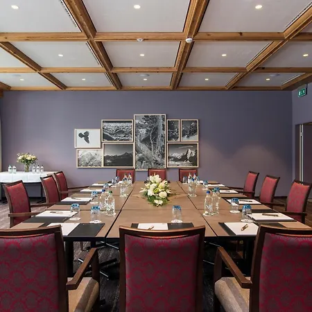 Sunstar & Grindelwald