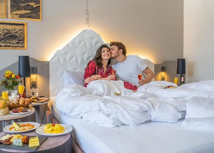 サンスター ホテル＆スパ グリンデルワルド 4*