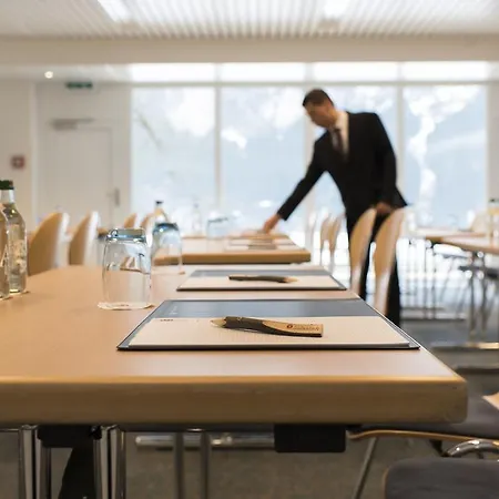 Sunstar & מלון גרינדלוולד